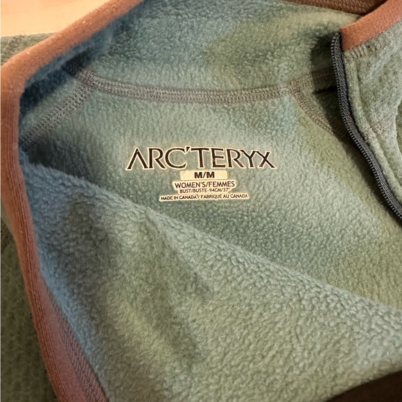 NWOT Arcteryx polyester 1/2 neck fleece - Picture 2 of 9